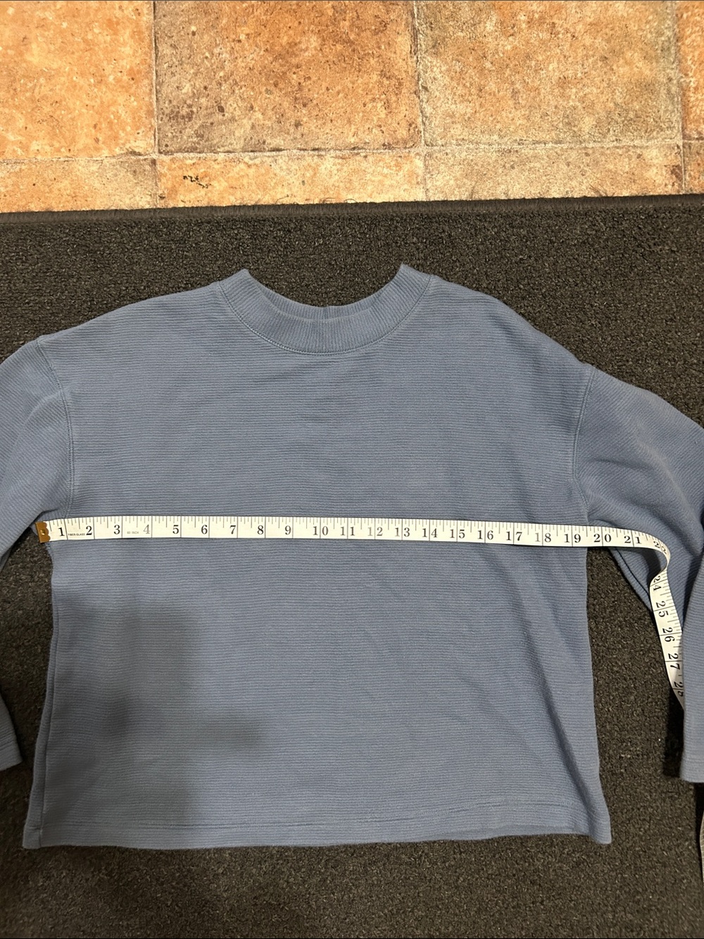 Wonen’sCrewneck Sweater in Light Blue